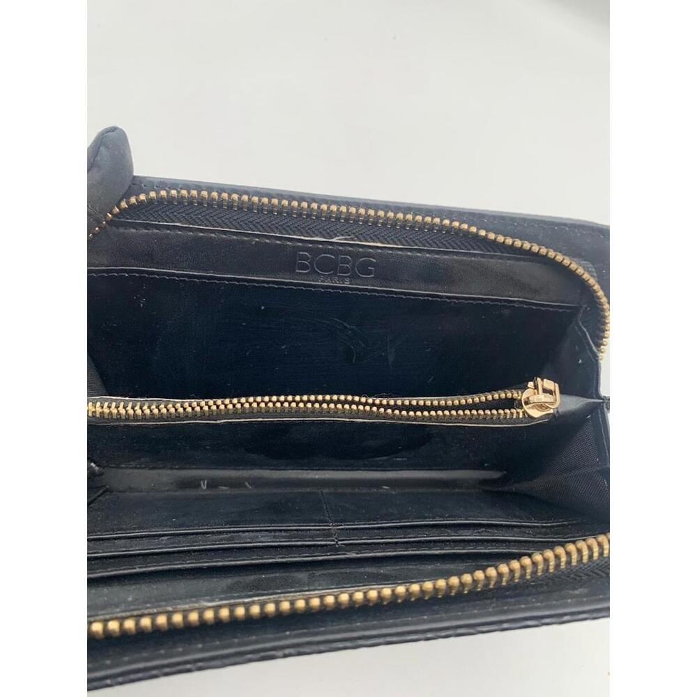 BCBG Wallet - Picture 8 of 12